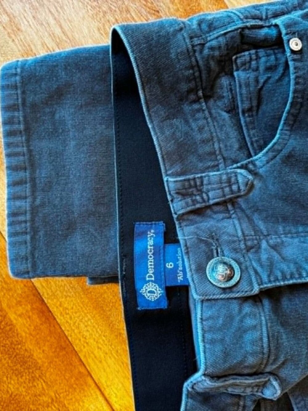 Democracy “Ab”solution” Pants – Size 6 - Picture 2 of 7